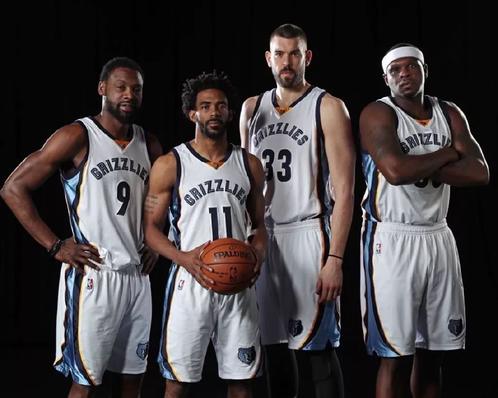 国米vs威尼斯：小图拉姆搭档皮奥；迪乌夫、苏契奇首发（国际米兰战威尼斯：小图拉姆联手皮奥，迪乌夫和苏契奇首发）