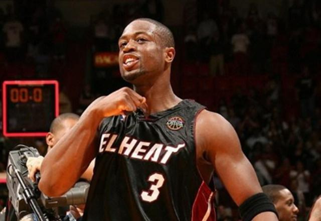 冲击NBA杯四强！唐斯确定出战今天对猛龙的关键战（剑指NBA杯四强！唐斯确认出战今日对阵猛龙的关键一战）