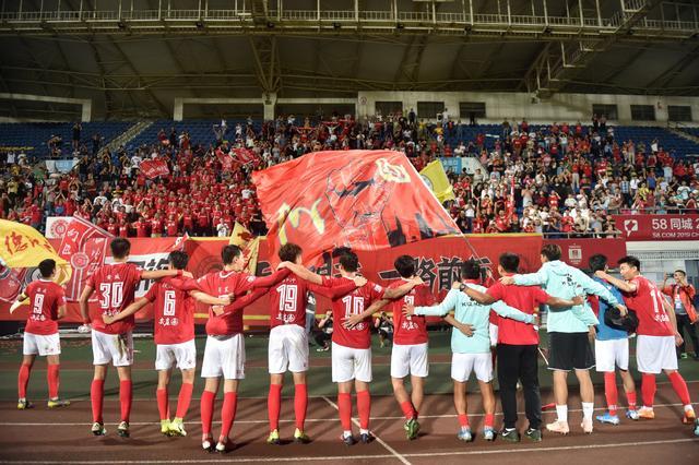 切尔西欧冠客场1：2失利，马雷斯卡带队五场不胜（欧冠客场1比2不敌对手，马雷斯卡率切尔西遭遇五场不胜）