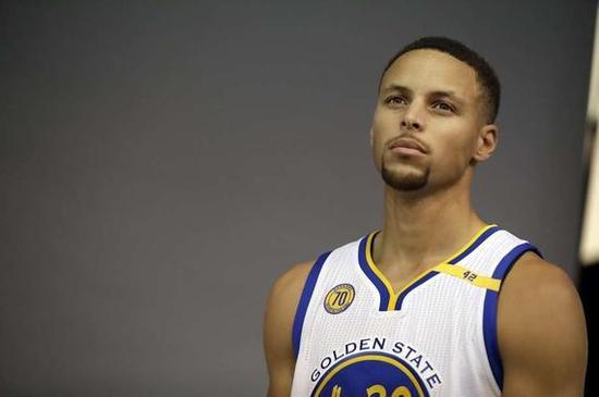 上光荣榜，大连英博一线队主教练李国旭获得辽宁五一劳动奖章（大连英博一线队主帅李国旭荣获辽宁五一劳动奖章，荣登光荣榜）