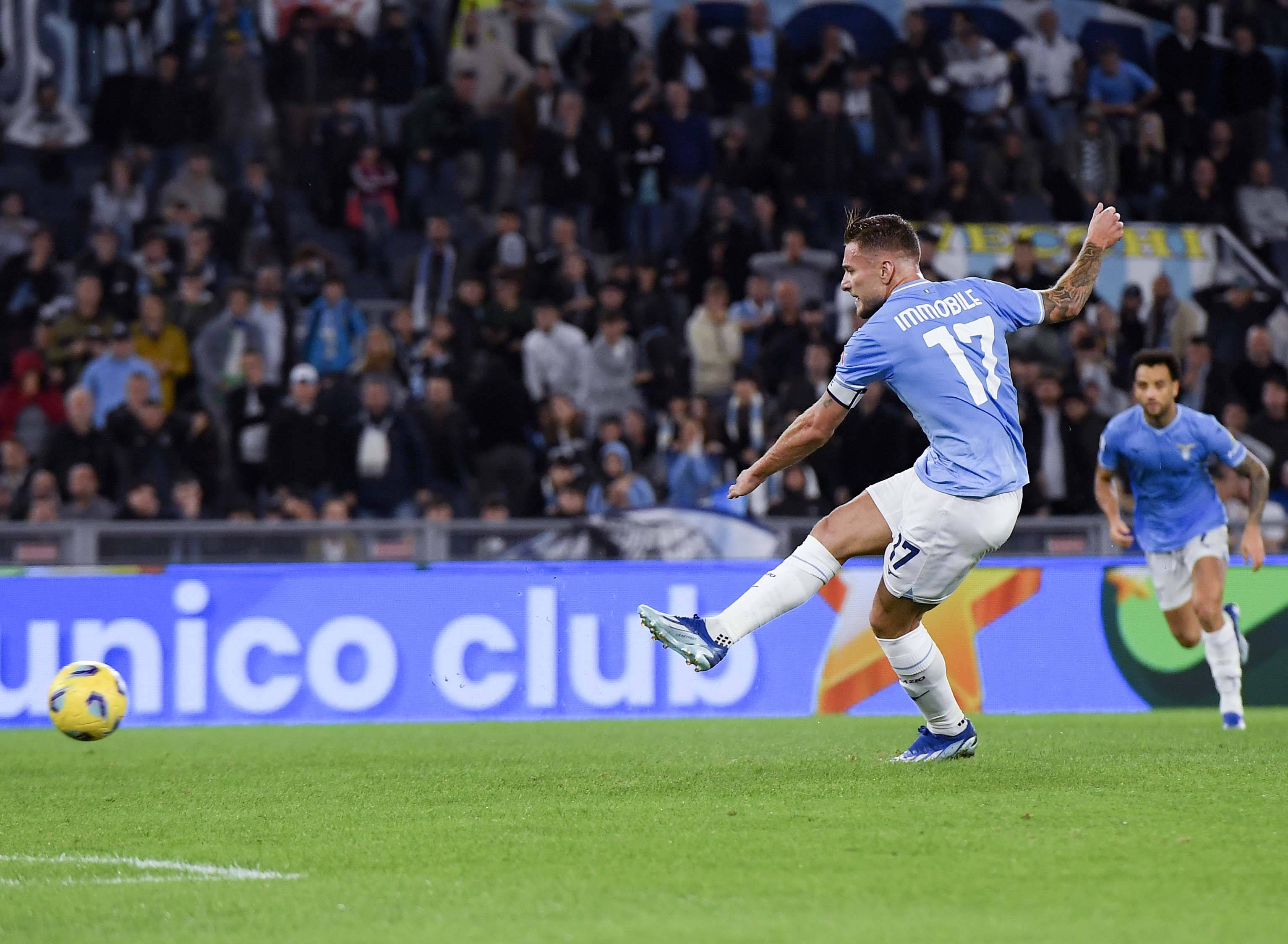 库珀回忆与梅西交手：我让全队封他的左脚，他用右脚进了两个（库珀谈与梅西对阵：全队封左脚，结果他右脚梅开二度）