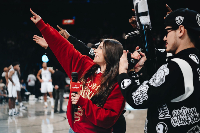 莫耶斯：本赛季英超判罚标准摇摆不定，裁判也懒得解释（莫耶斯批评本季英超判罚不统一，裁判不愿解释）