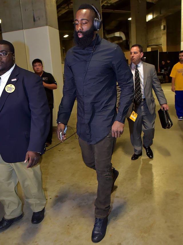 专访旧金山主帅：让王俊杰替补并非针对他（独家专访旧金山主教练：王俊杰打替补并非刻意针对）