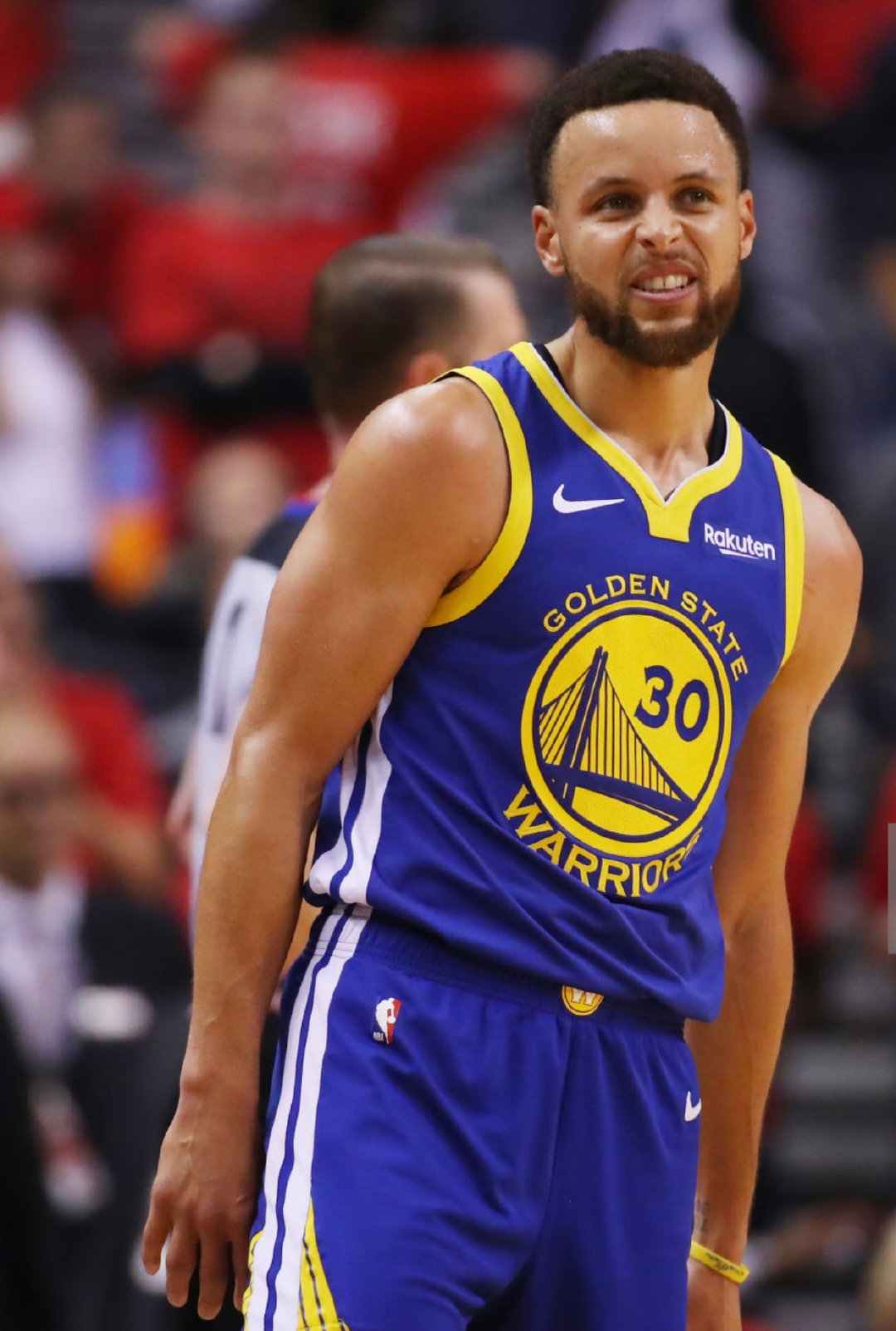 NBA官方新秀榜：弗拉格重回榜首，奎因升至第三（NBA官方新秀榜更新：弗拉格重登榜首，奎因跃居第三）