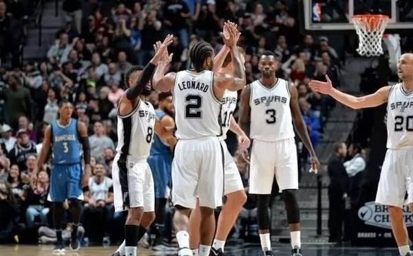 亚冠生死战：柔佛魔鬼主场围剿残阵海港 达席尔瓦PK奥斯卡成破局关键（亚冠生死局：柔佛魔鬼主场压迫残阵海港，达席尔瓦对决奥斯卡成胜负手）