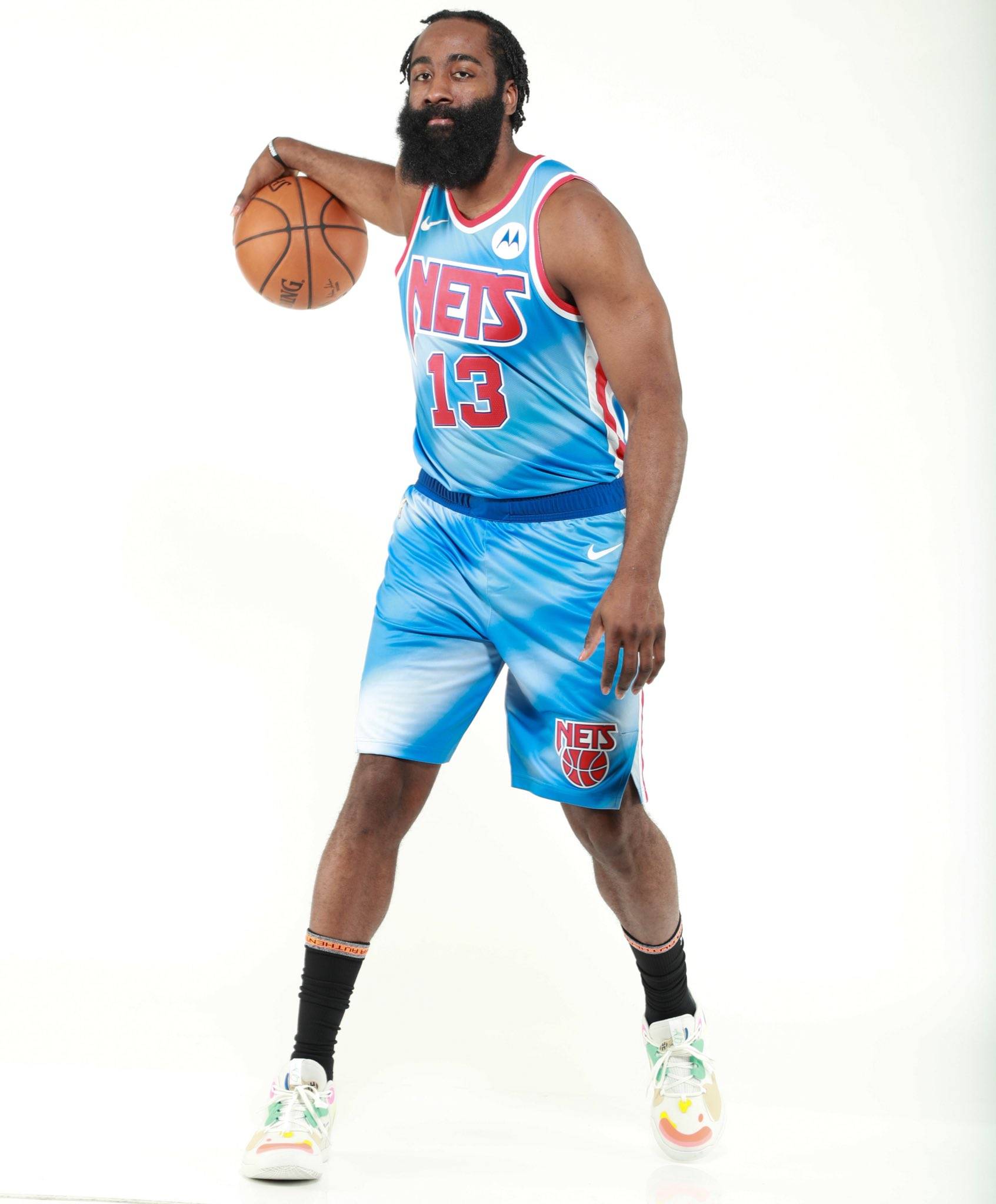 哈克斯半场高效表现，成为球队关键先生（哈克斯半场高效发力，成为球队关键人物）