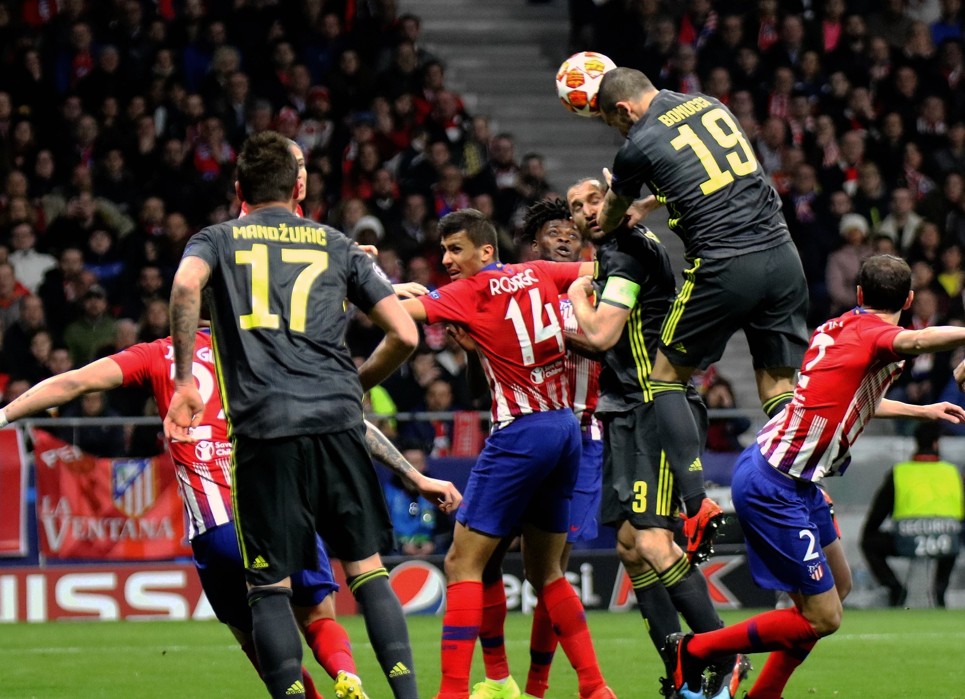 埃因霍温2比3马竞 全场集锦（马竞3-2击败埃因霍温 全场集锦）