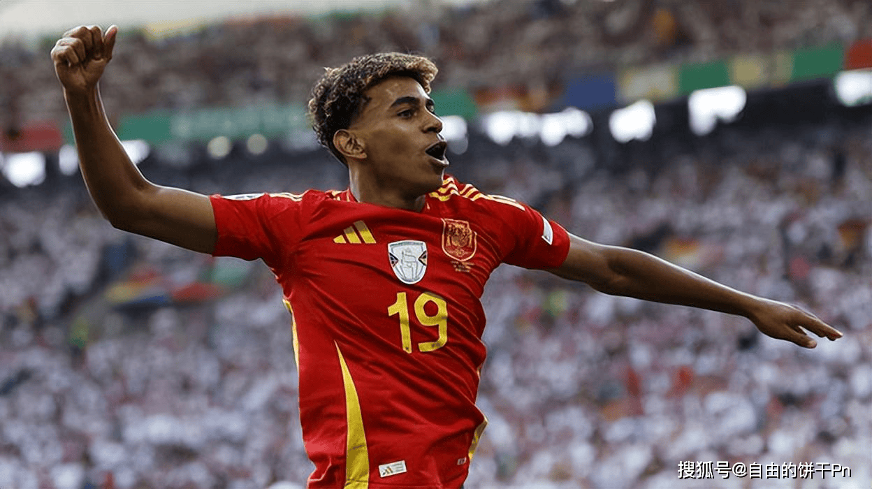 博主：古加凌晨离开北京，国安工作人员及部分北京球迷送机（博主称古加凌晨启程离京，国安工作人员与部分北京球迷到场送别）